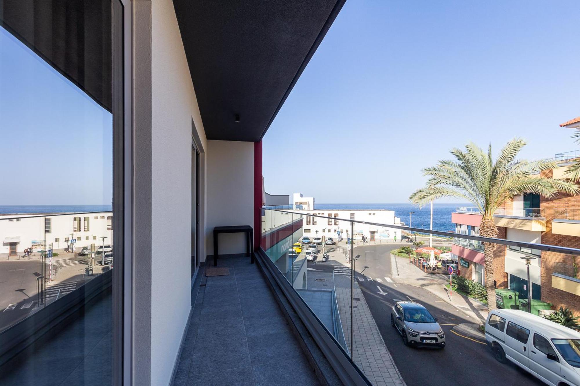 Luxury And Modern Apartment In Porto Moniz Center エクステリア 写真