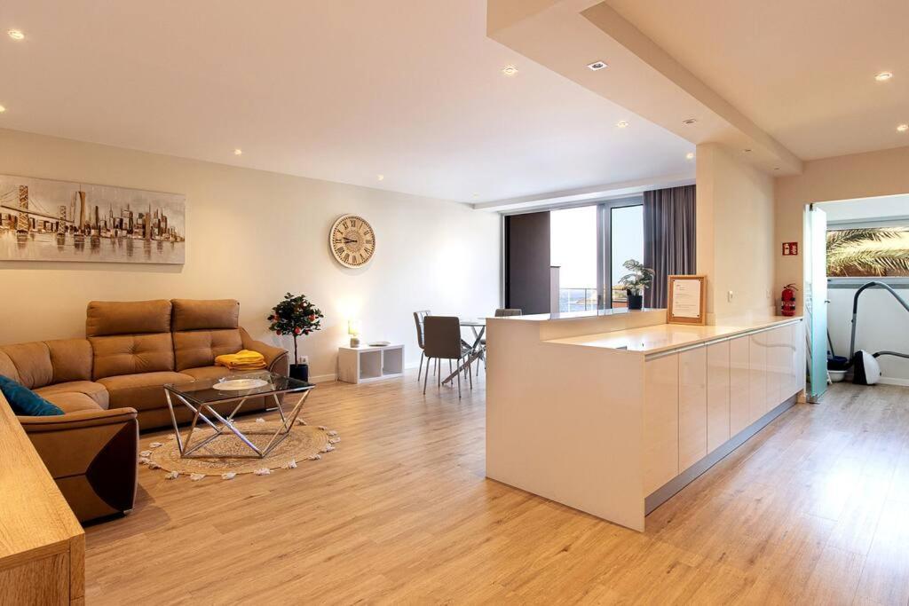 Luxury And Modern Apartment In Porto Moniz Center エクステリア 写真
